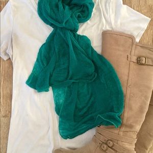 Scarf 🚨buy 2 scarves, get 1 FREE!🚨